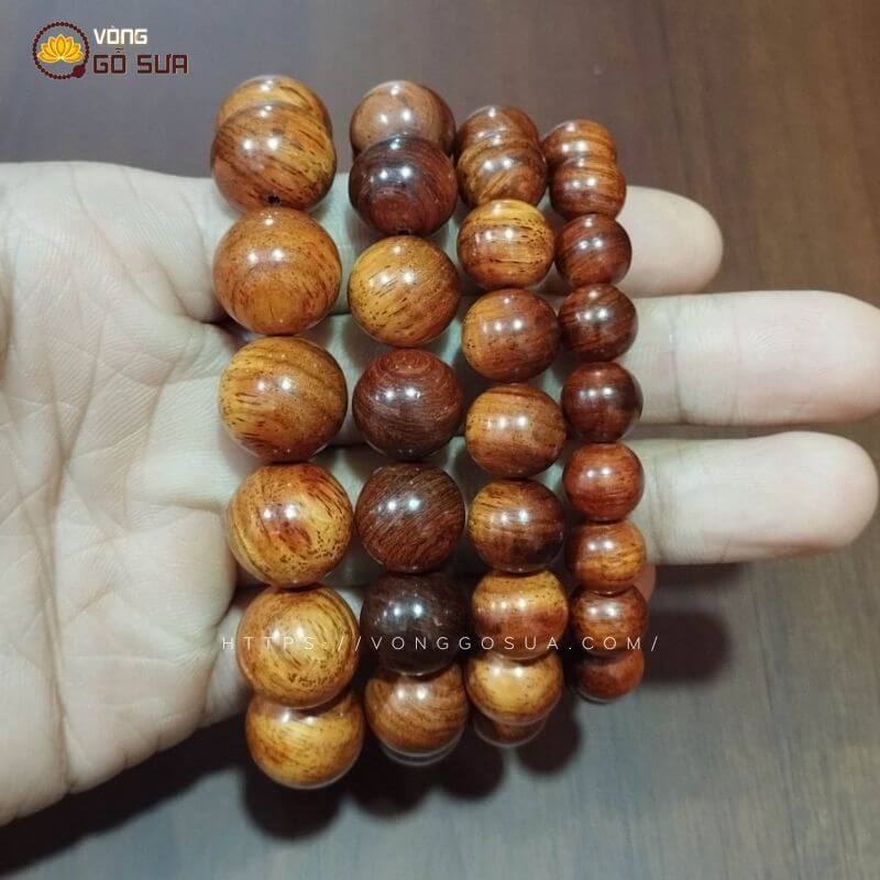Giá vòng tay gỗ sưa đỏ TP HCM? Gợi ý điểm bán chất lượng 1 Giá vòng tay gỗ sưa đỏ TP HCM? Gợi ý điểm bán chất lượng